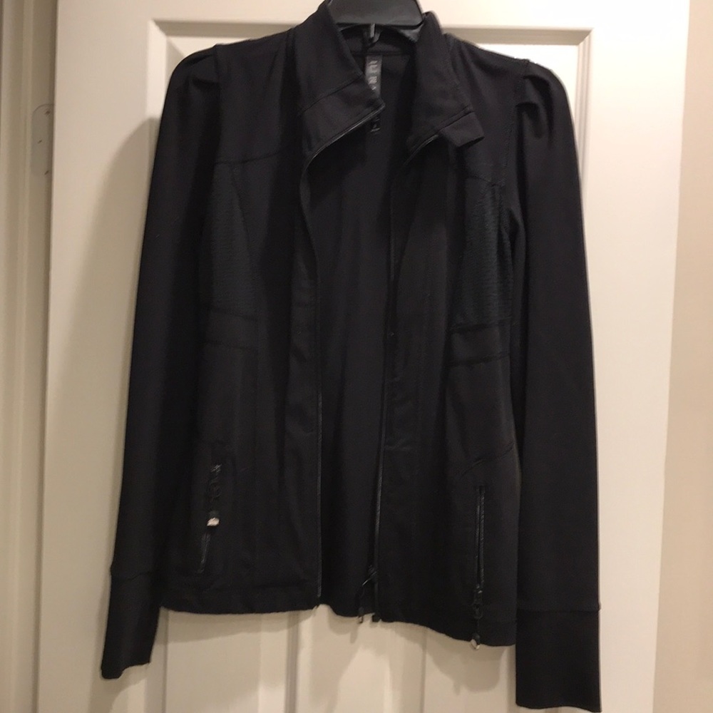 LJ BLACK work out jacket from Lorna Jane